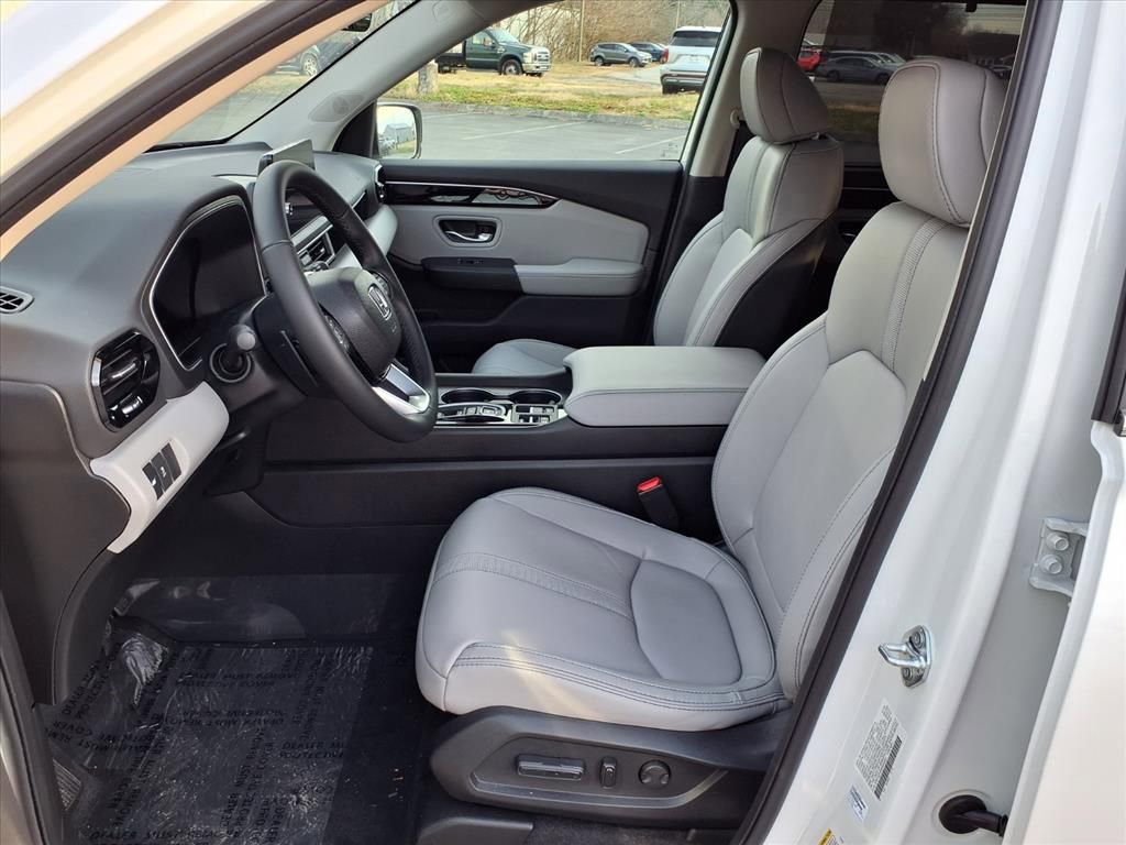 New 2025 Honda Pilot EX-L image 12