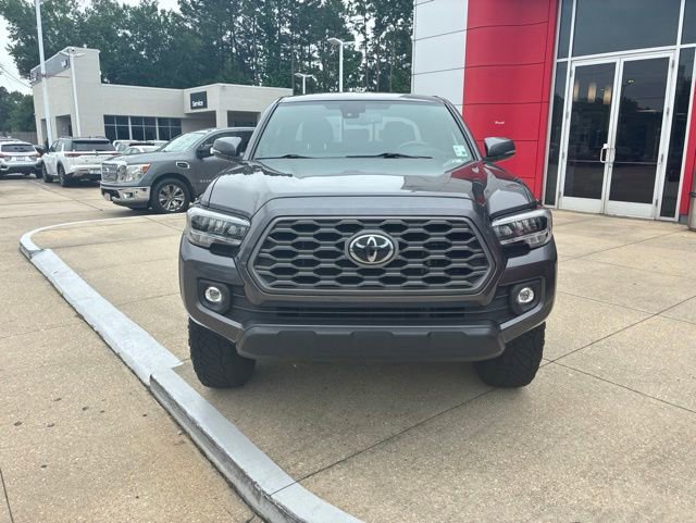 Used 2023 Toyota Tacoma TRD Off-Road w/ Technology Package AWD/4WD image 2