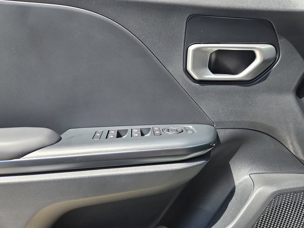 New 2026 Kia K4 FWD image 18