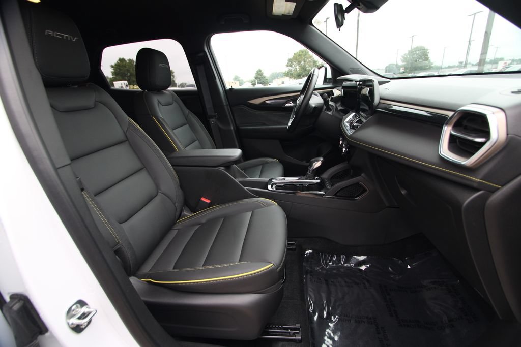 Used 2025 Chevrolet TrailBlazer ACTIV FWD image 8