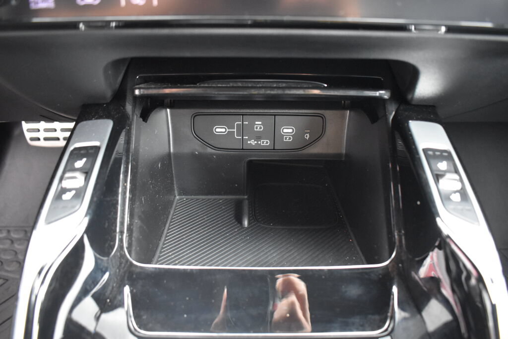 Used 2025 Kia Sorento SX Prestige AWD/4WD image 13