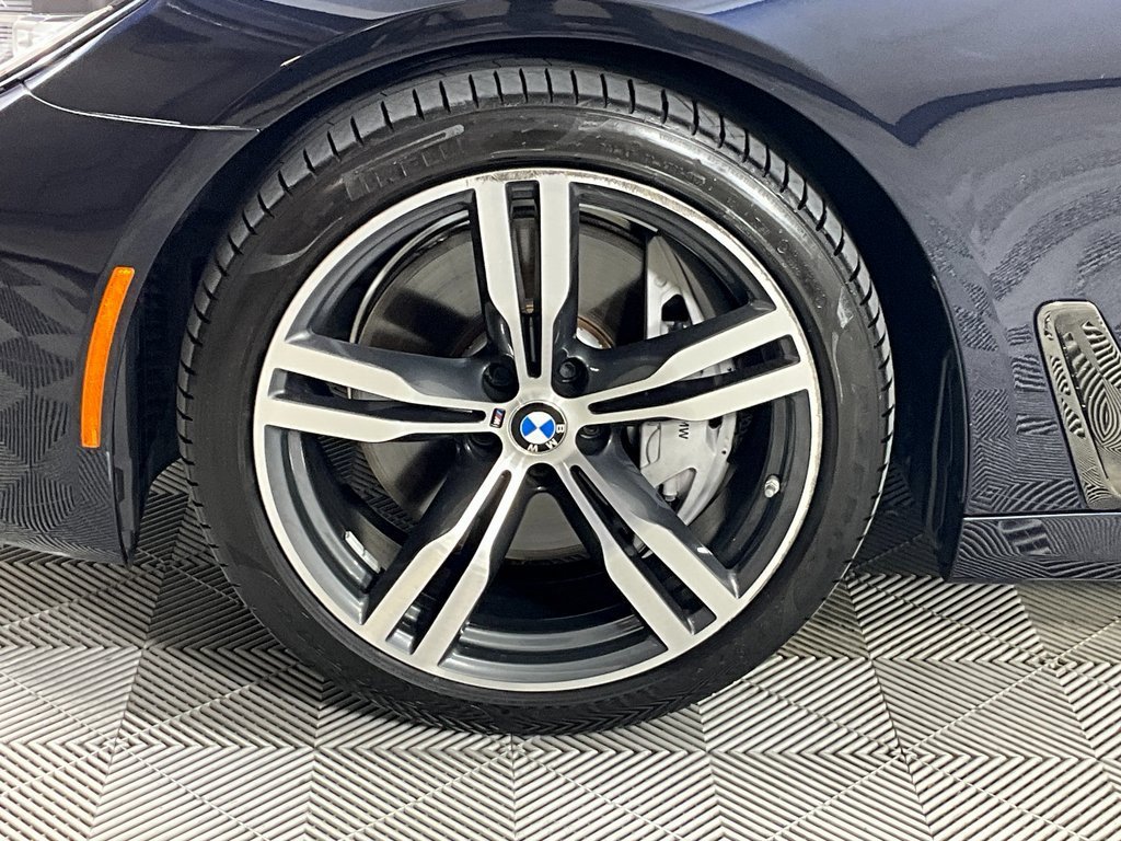 Used 2019 BMW 750i image 28