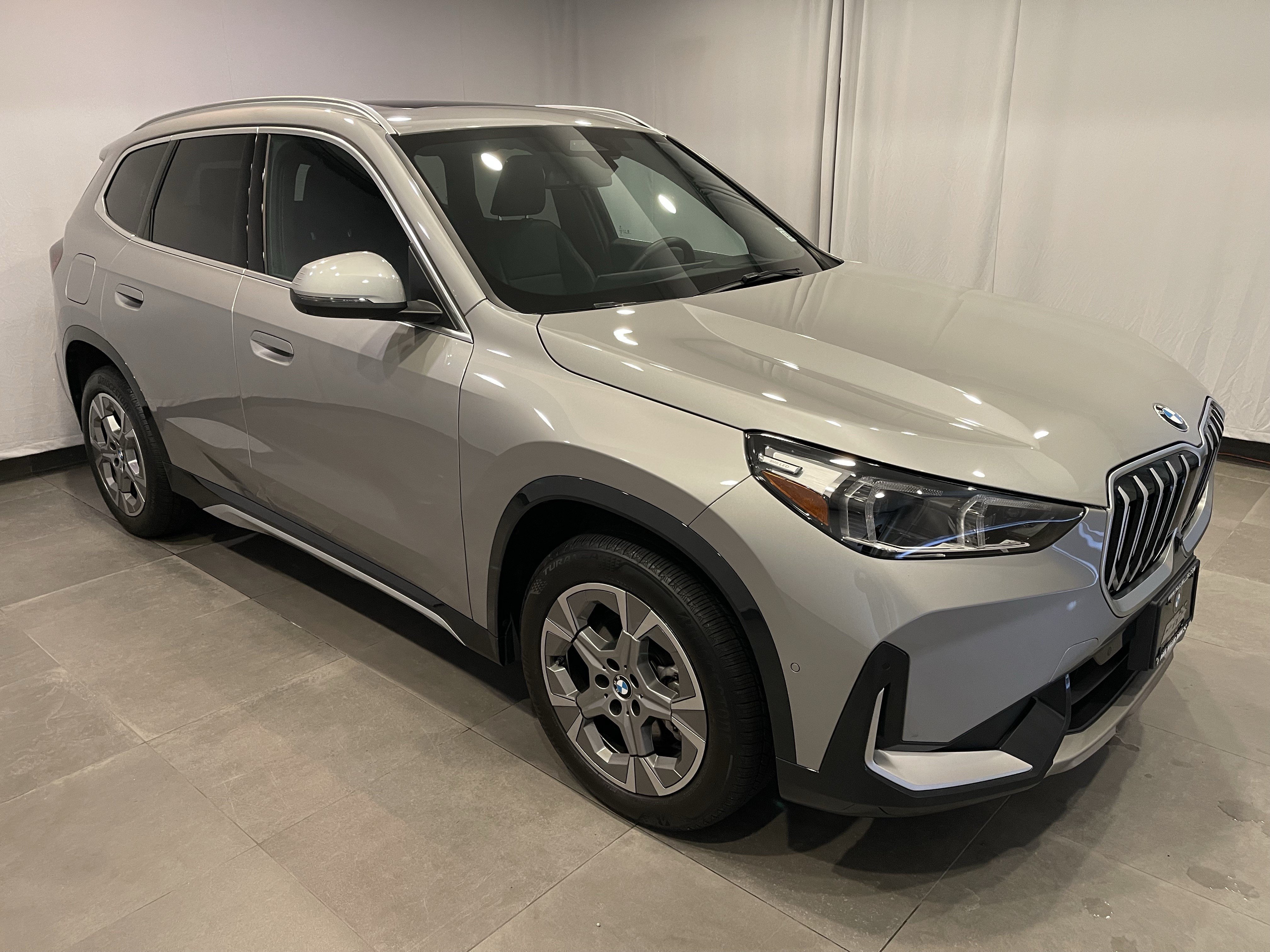 Used 2026 BMW X1 xDrive28i w/ Technology Package AWD/4WD video 3