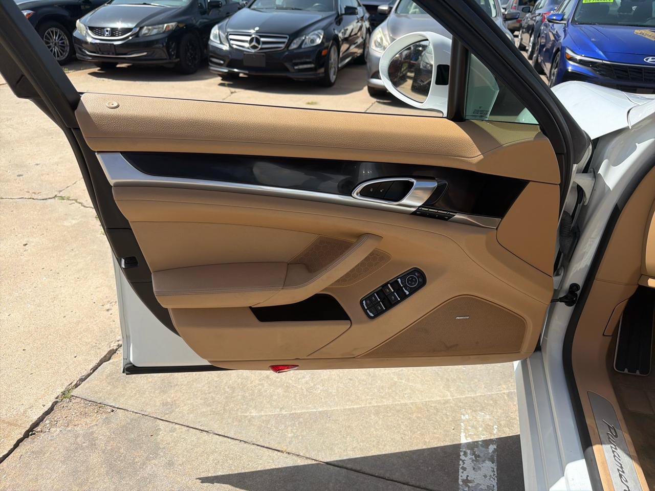 Used 2015 Porsche Panamera 4 AWD/4WD image 22
