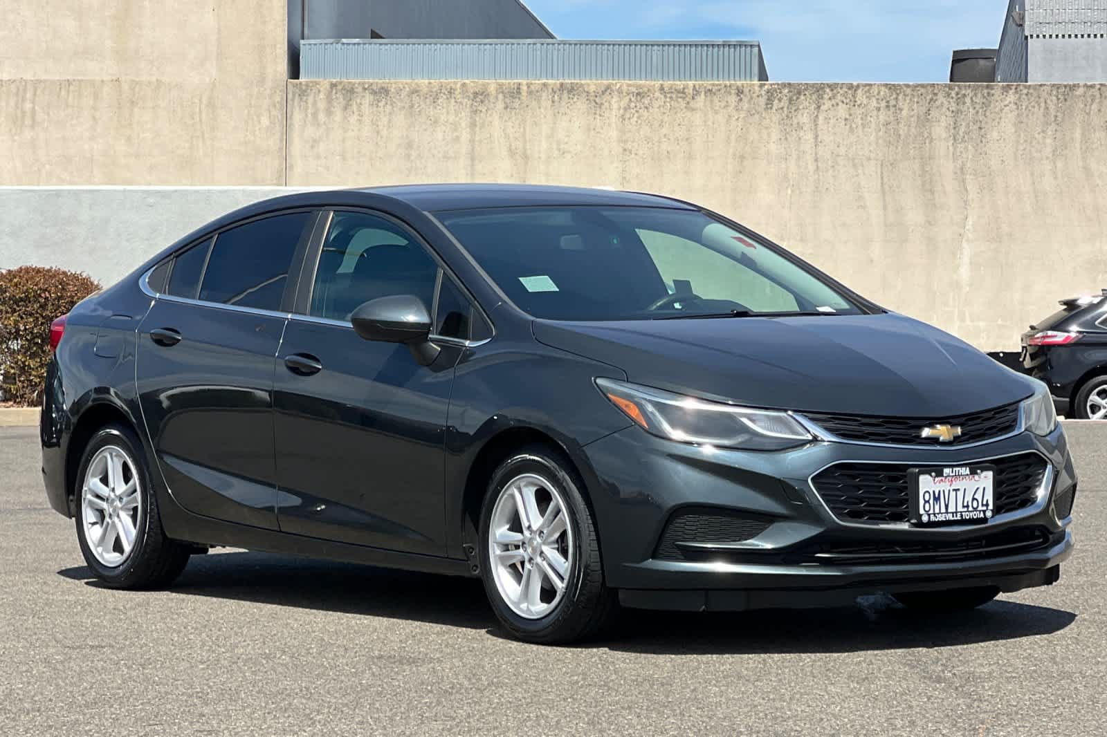 Used 2018 Chevrolet Cruze LT FWD image 5