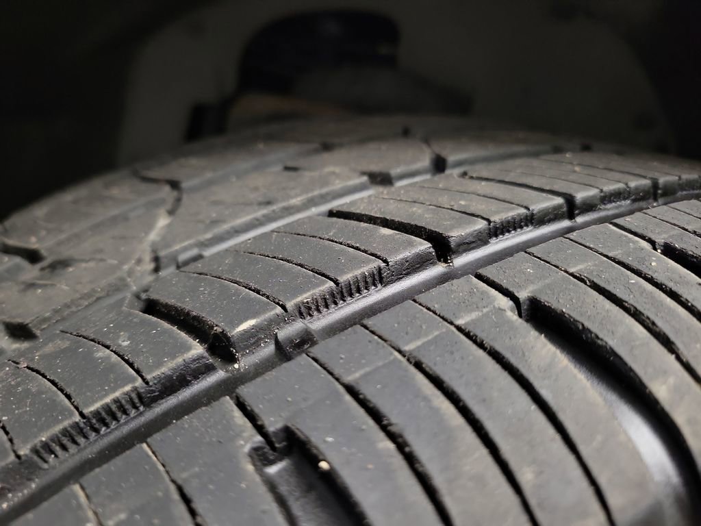 Used 2016 Ford F150 Limited w/ Trailer Tow Package image 12