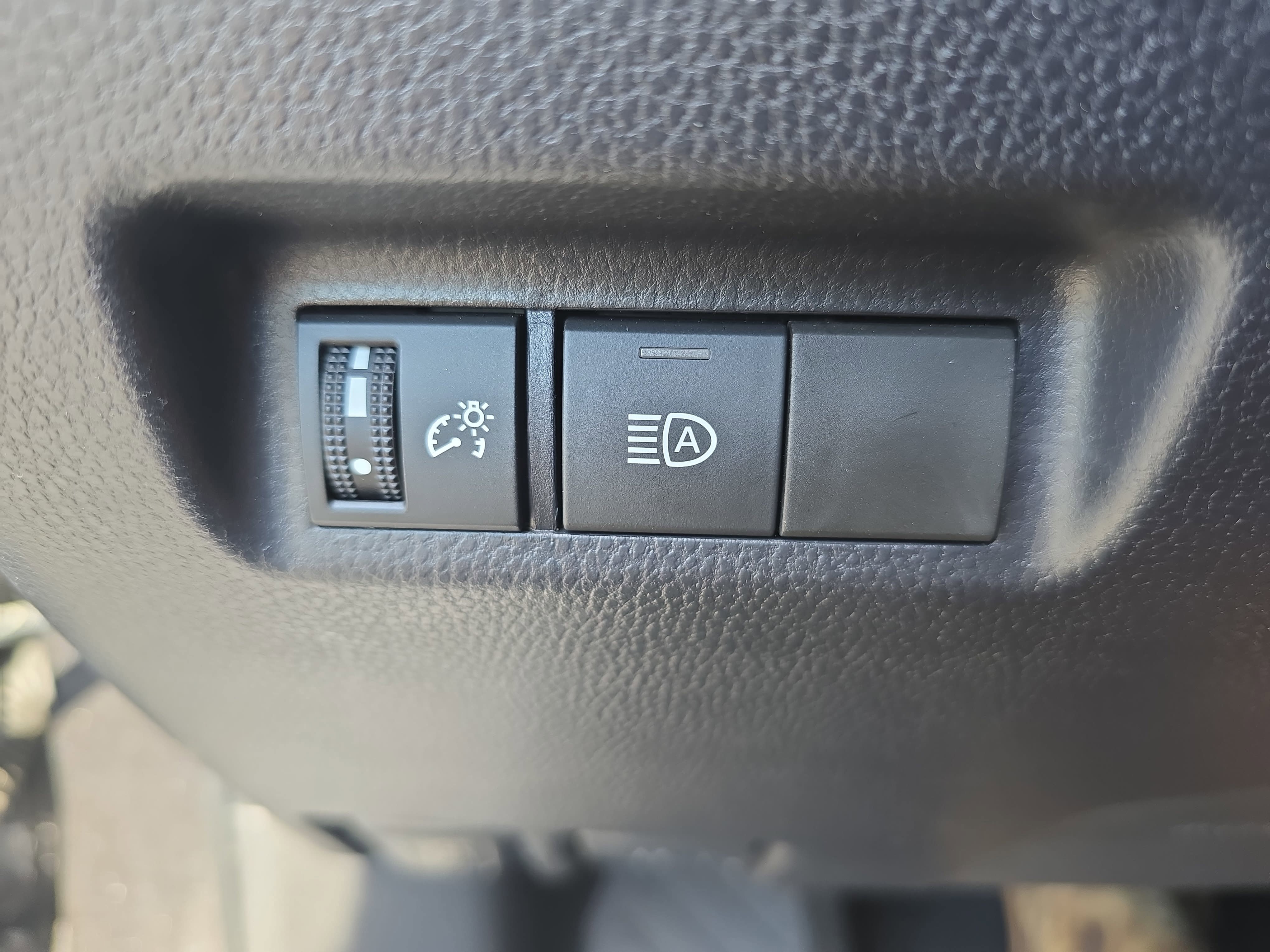Used 2025 Toyota RAV4 LE image 23