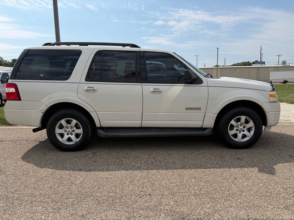 Used 2008 Ford Expedition XLT AWD/4WD image 19