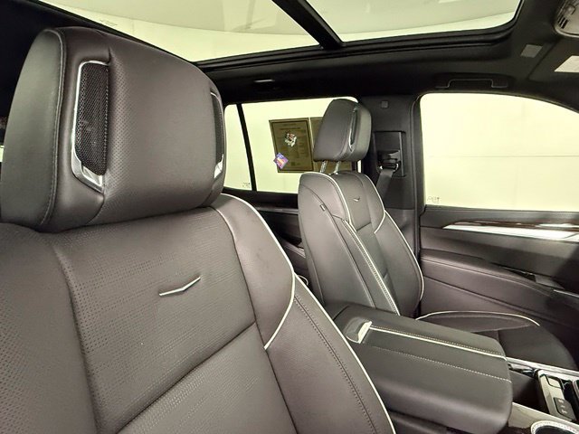 Certified 2026 Cadillac Escalade Luxury w/ Touring Package AWD/4WD image 31