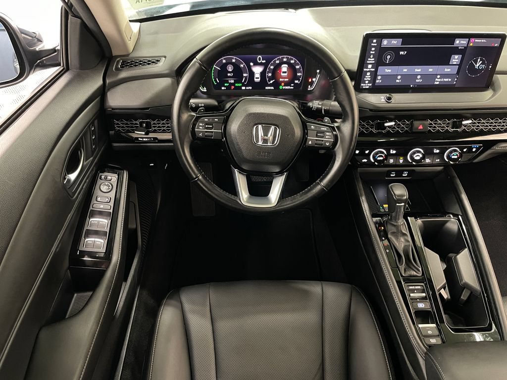 Used 2024 Honda Accord Touring image 10