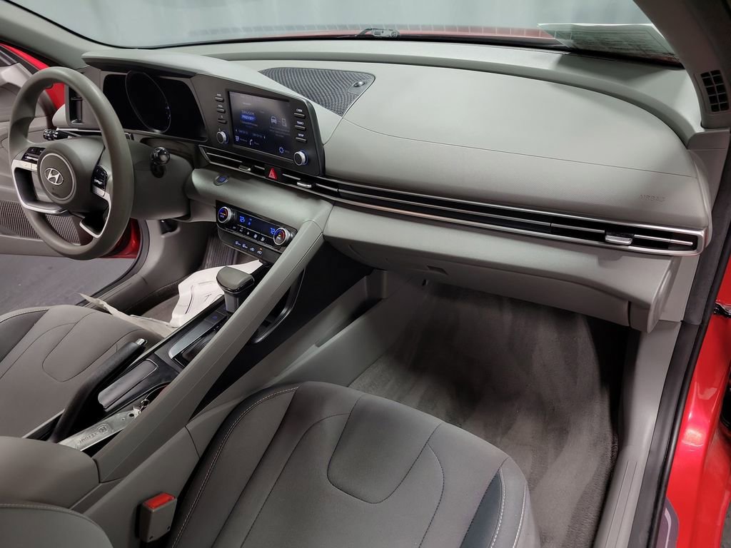 Used 2022 Hyundai Elantra SEL image 22
