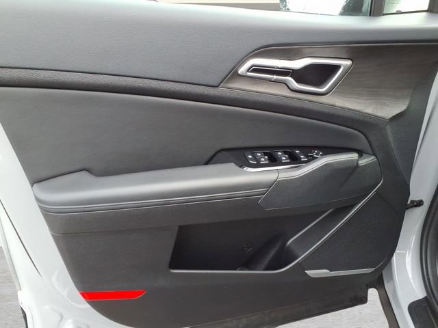 Used 2025 Kia Sportage X-Line w/ Premium Package image 13