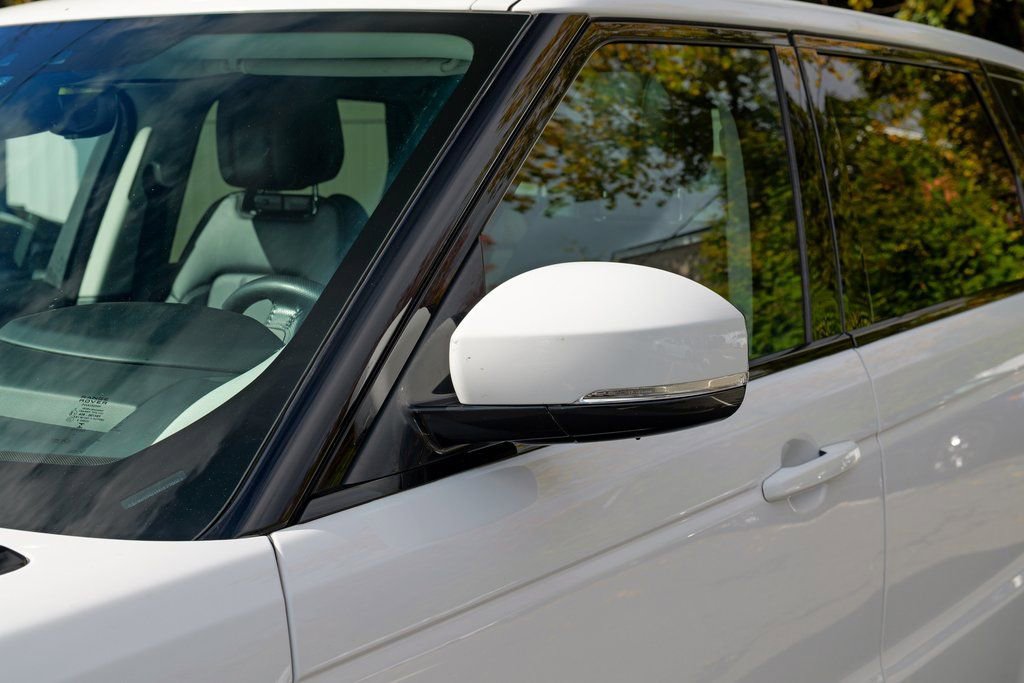 Used 2022 Land Rover Range Rover Sport SE image 11