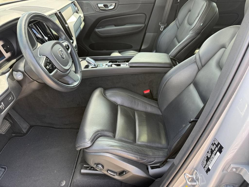 Used 2022 Volvo XC60 B5 Inscription w/ Advanced Package AWD/4WD image 10