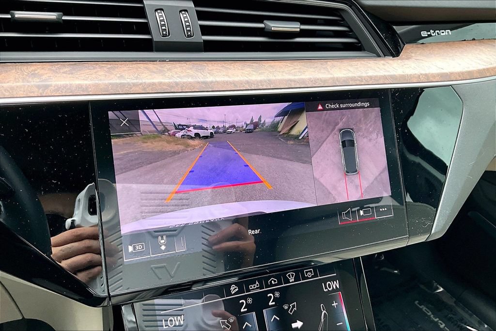 Used 2019 Audi e-tron Prestige AWD/4WD image 29