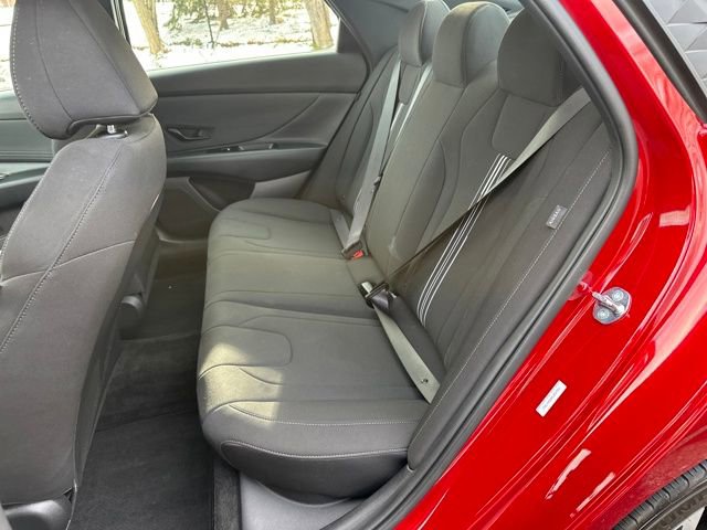 Used 2025 Hyundai Elantra Sport image 17