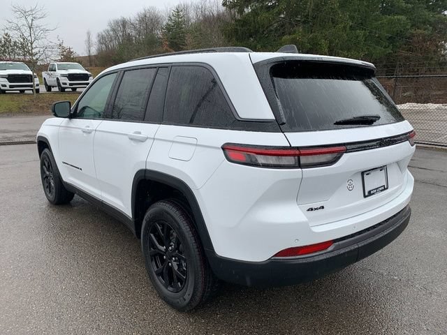 New 2026 Jeep Grand Cherokee Altitude AWD/4WD image 3