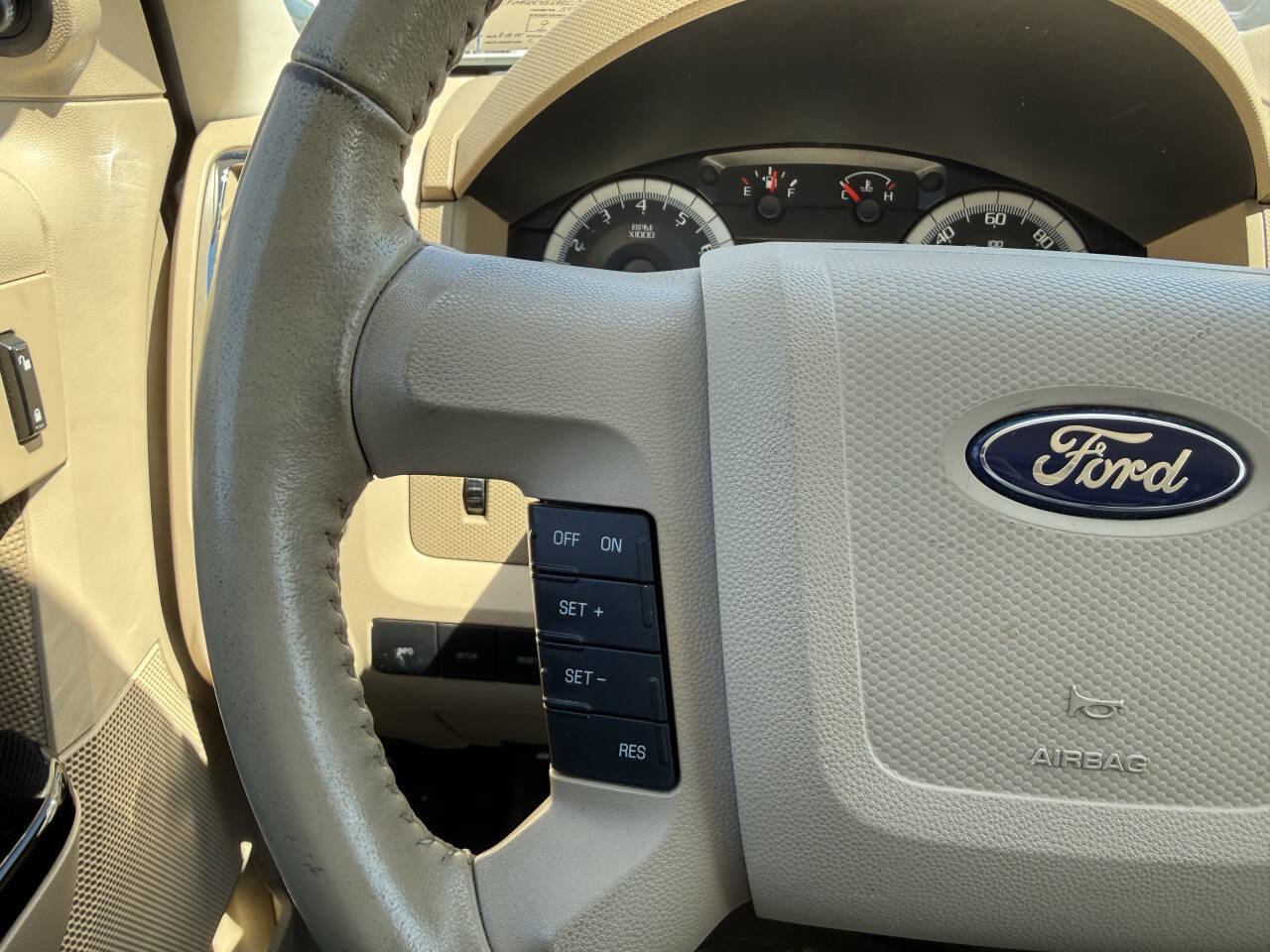 Used 2009 Ford Escape Limited AWD/4WD image 15