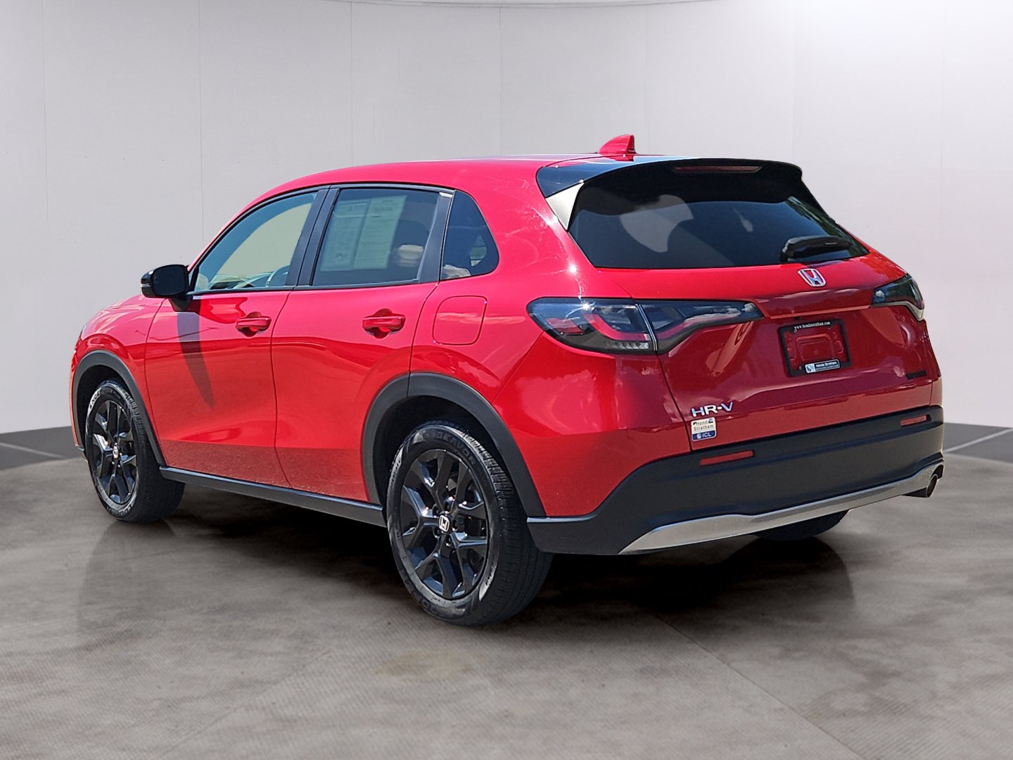 Certified 2025 Honda HR-V Sport image 27