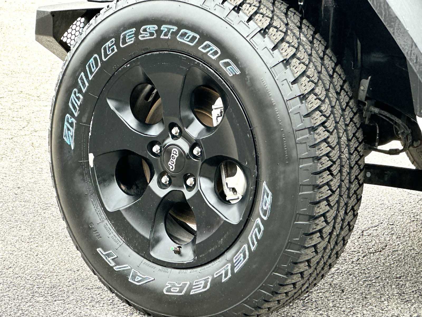 Used 2023 Jeep Wrangler Unlimited Sport AWD/4WD image 11