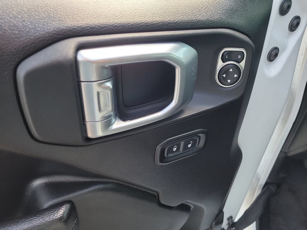 Used 2022 Jeep Gladiator Sport AWD/4WD image 16
