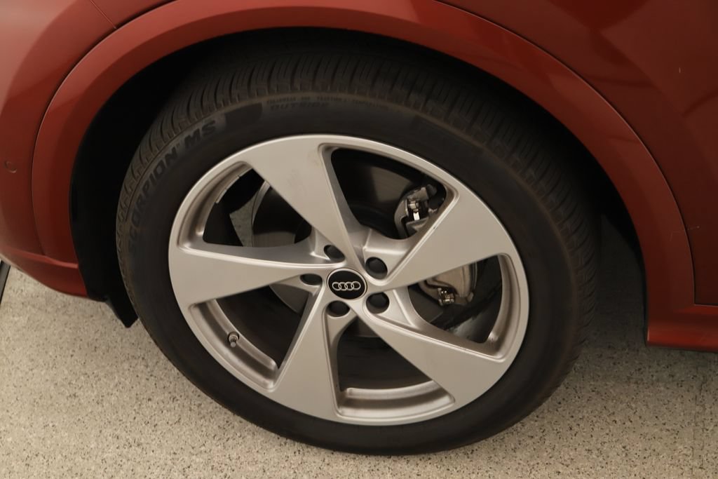 Certified 2025 Audi Q5 Prestige AWD/4WD image 33