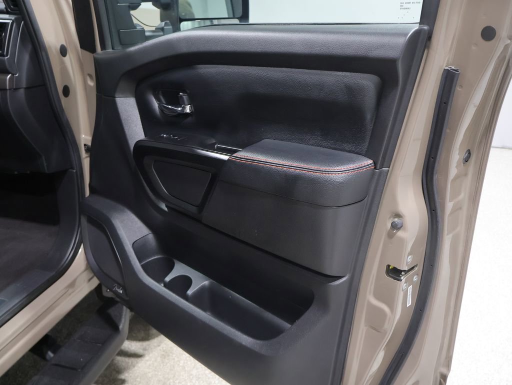 Used 2023 Nissan Titan PRO-4X image 24