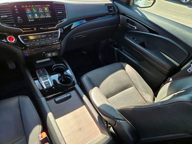 Certified 2022 Honda Pilot Black Edition image 18