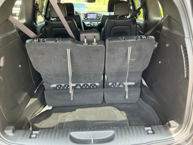 Used 2025 Chrysler Pacifica Select FWD image 14