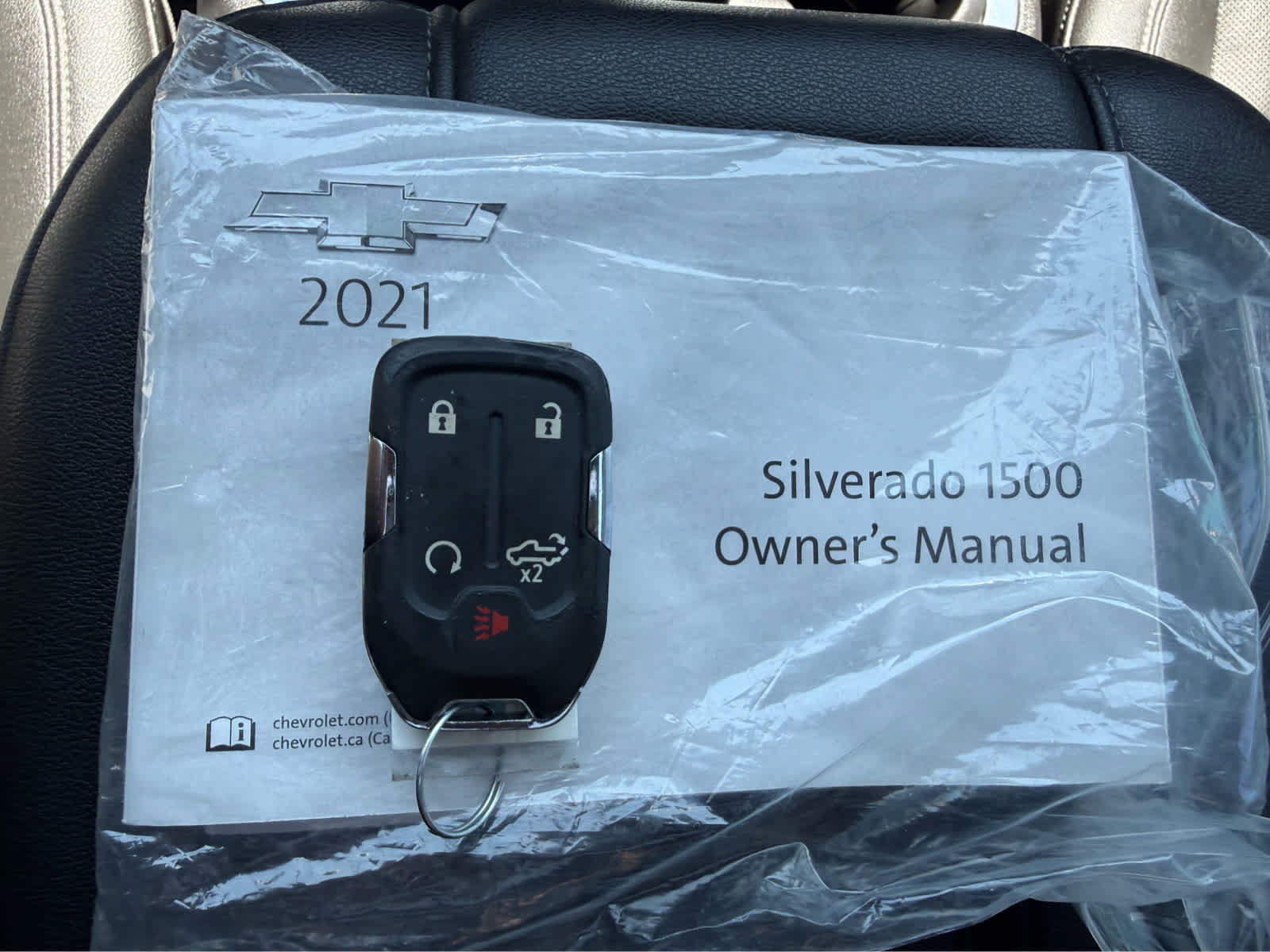 Used 2021 Chevrolet Silverado 1500 LTZ w/ Technology Package AWD/4WD image 26