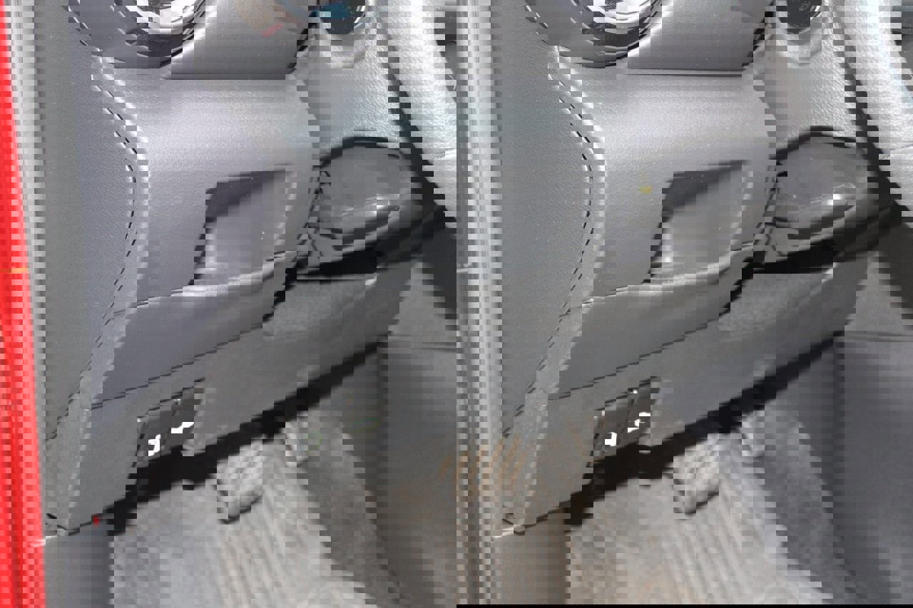 Used 2024 Nissan Kicks SR image 21