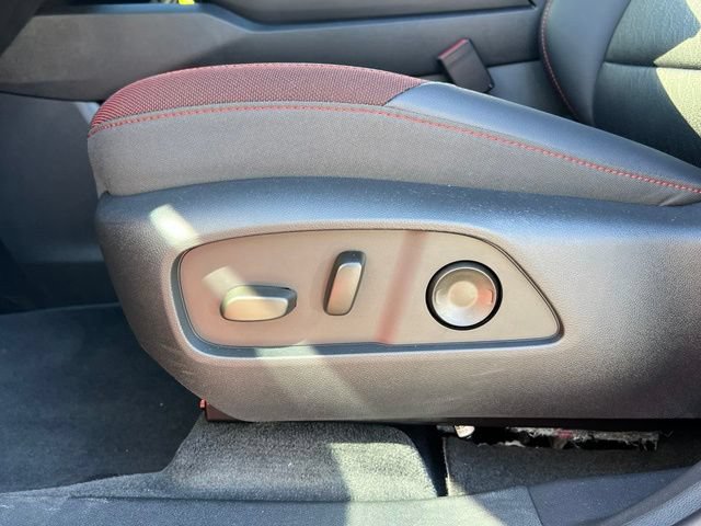 New 2027 Chevrolet Equinox RS w/ Convenience Package III AWD/4WD image 16