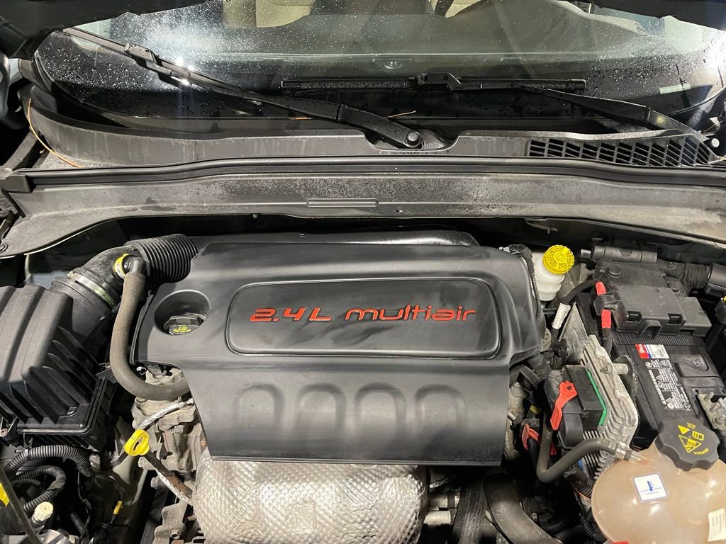 Used 2016 Jeep Renegade Latitude image 24