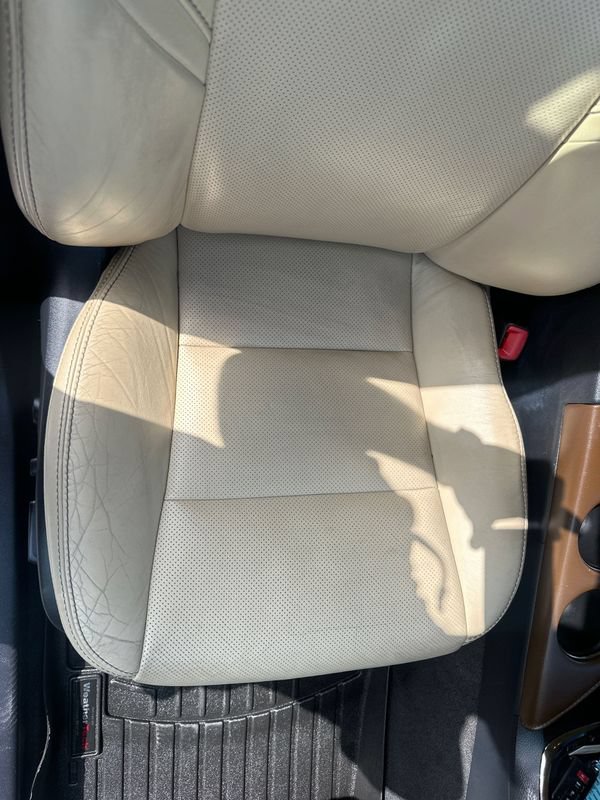 Used 2013 Toyota Avalon Limited FWD image 21