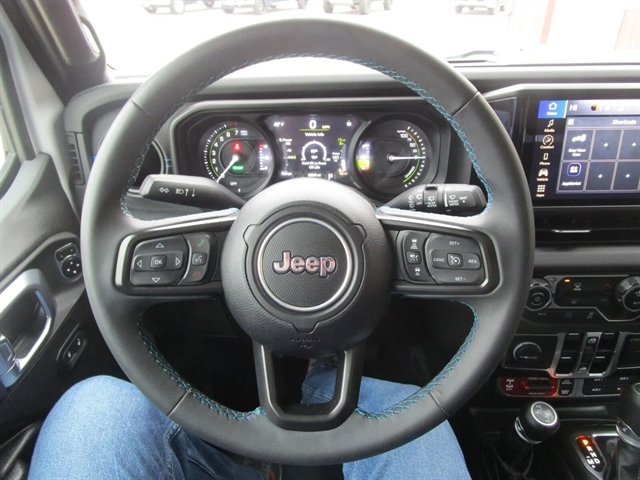 Used 2024 Jeep Wrangler Unlimited Rubicon 4xe image 24
