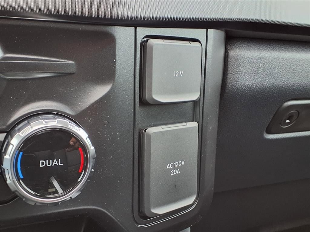 New 2026 Ford F250 Platinum AWD/4WD image 12