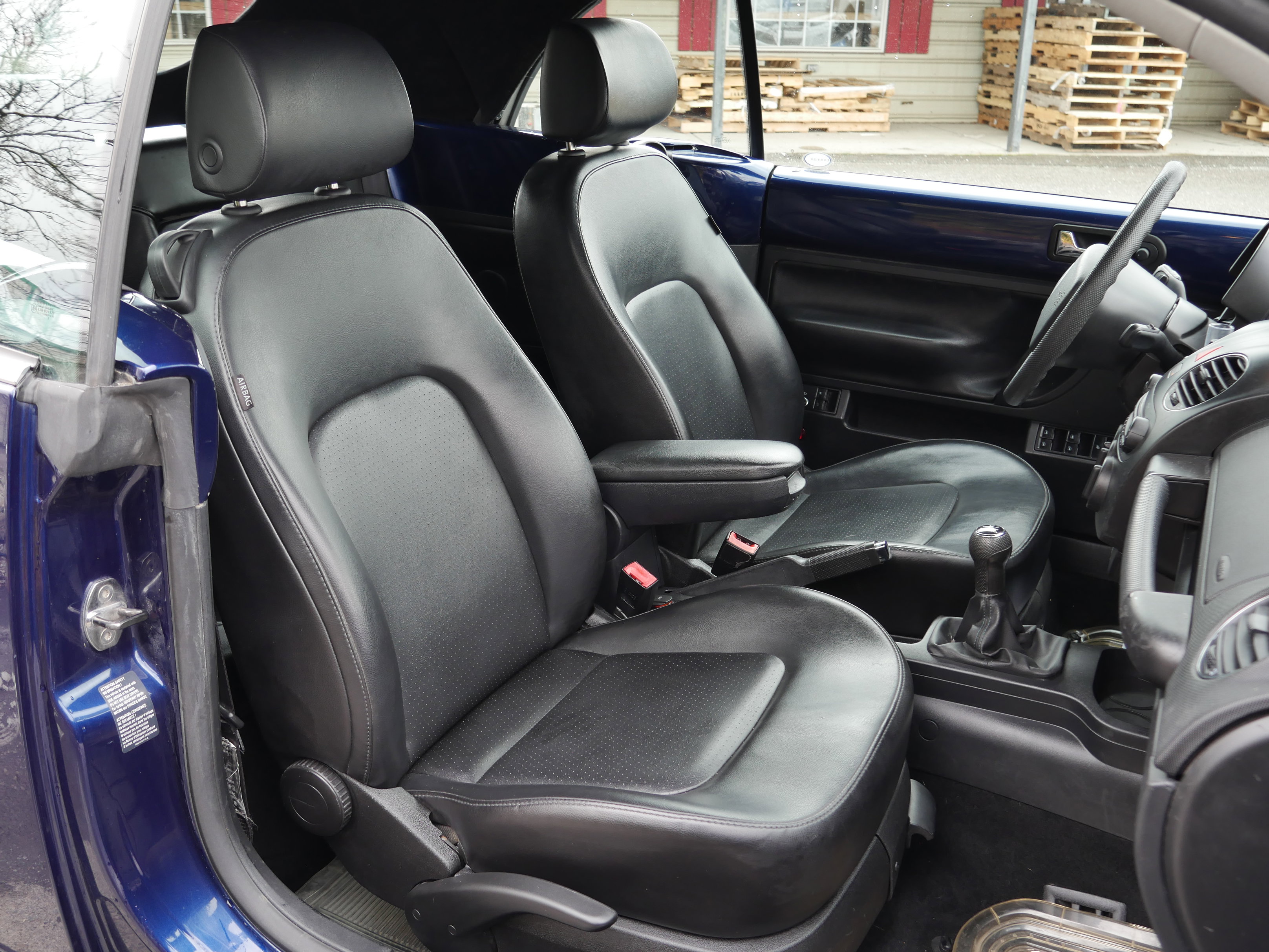 Used 2006 Volkswagen Beetle Convertible w/ Package 1 image 19