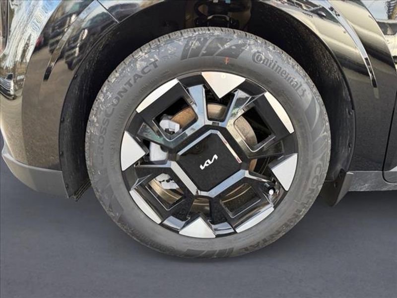 New 2026 Kia Carnival EX image 8