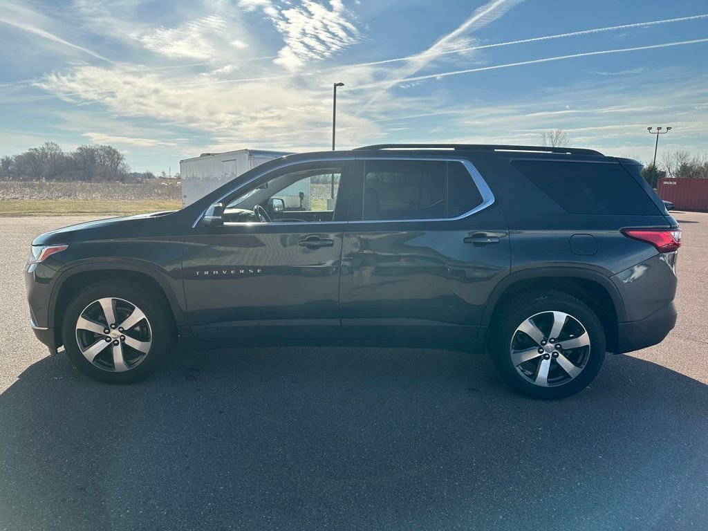 Used 2021 Chevrolet Traverse LT w/ LT Premium Package image 38