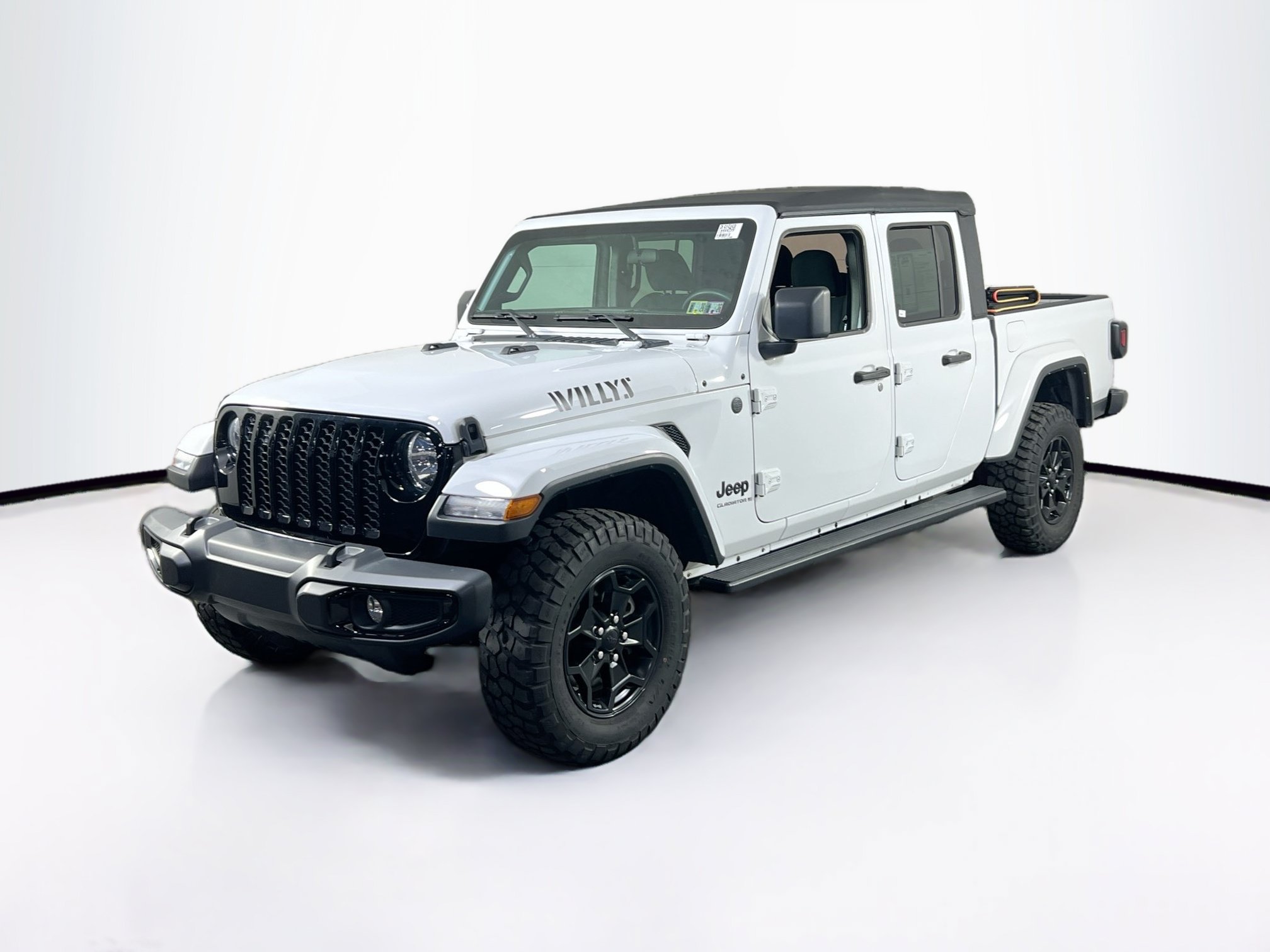 Used 2023 Jeep Gladiator Sport AWD/4WD image 1