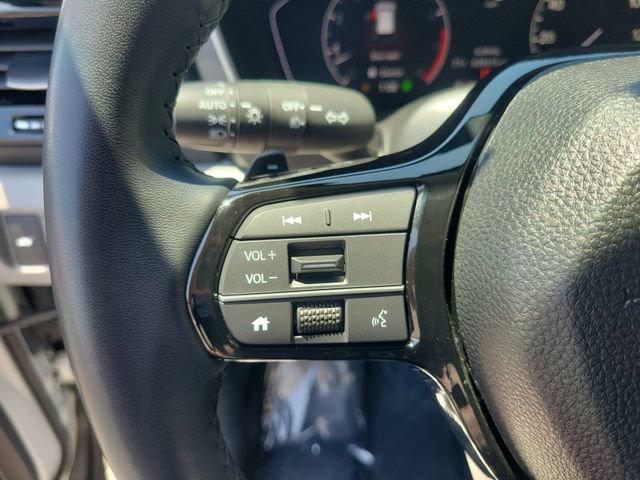 Certified 2025 Honda Pilot Touring image 26