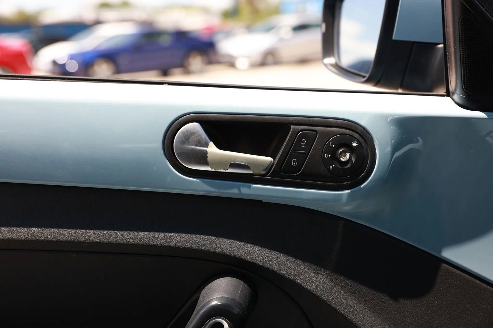 Used 2013 Volkswagen Beetle 2.5 image 41