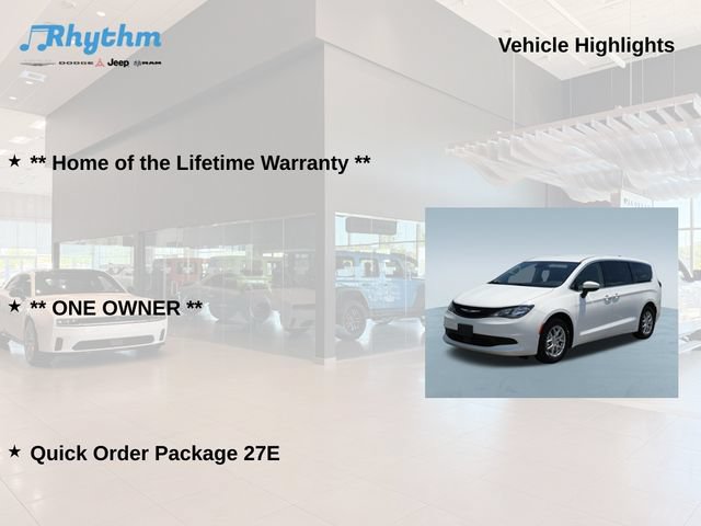 Used 2023 Chrysler Voyager LX FWD image 5