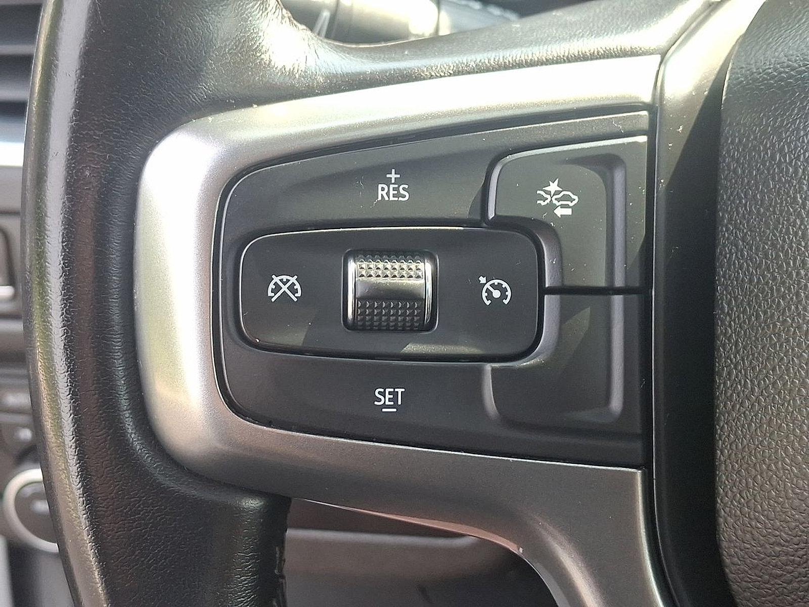 Certified 2021 Chevrolet Suburban Z71 AWD/4WD image 17