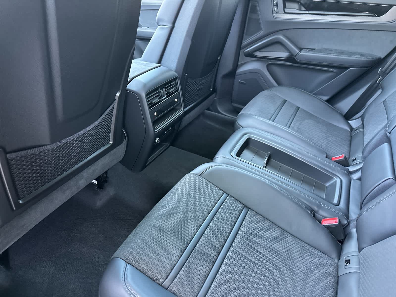 New 2026 Porsche Cayenne GTS AWD/4WD image 13