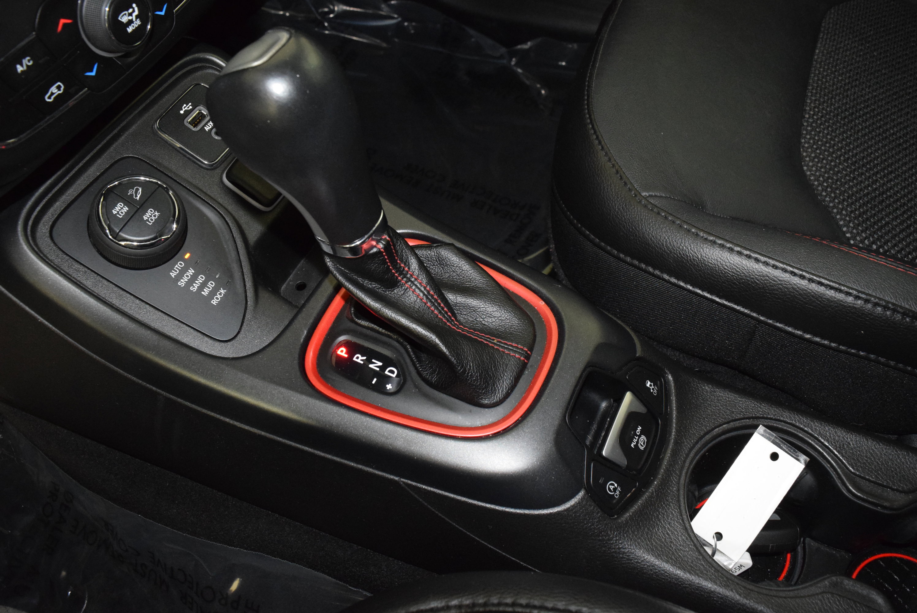 Used 2018 Jeep Compass Trailhawk w/ Navigation Group image 30