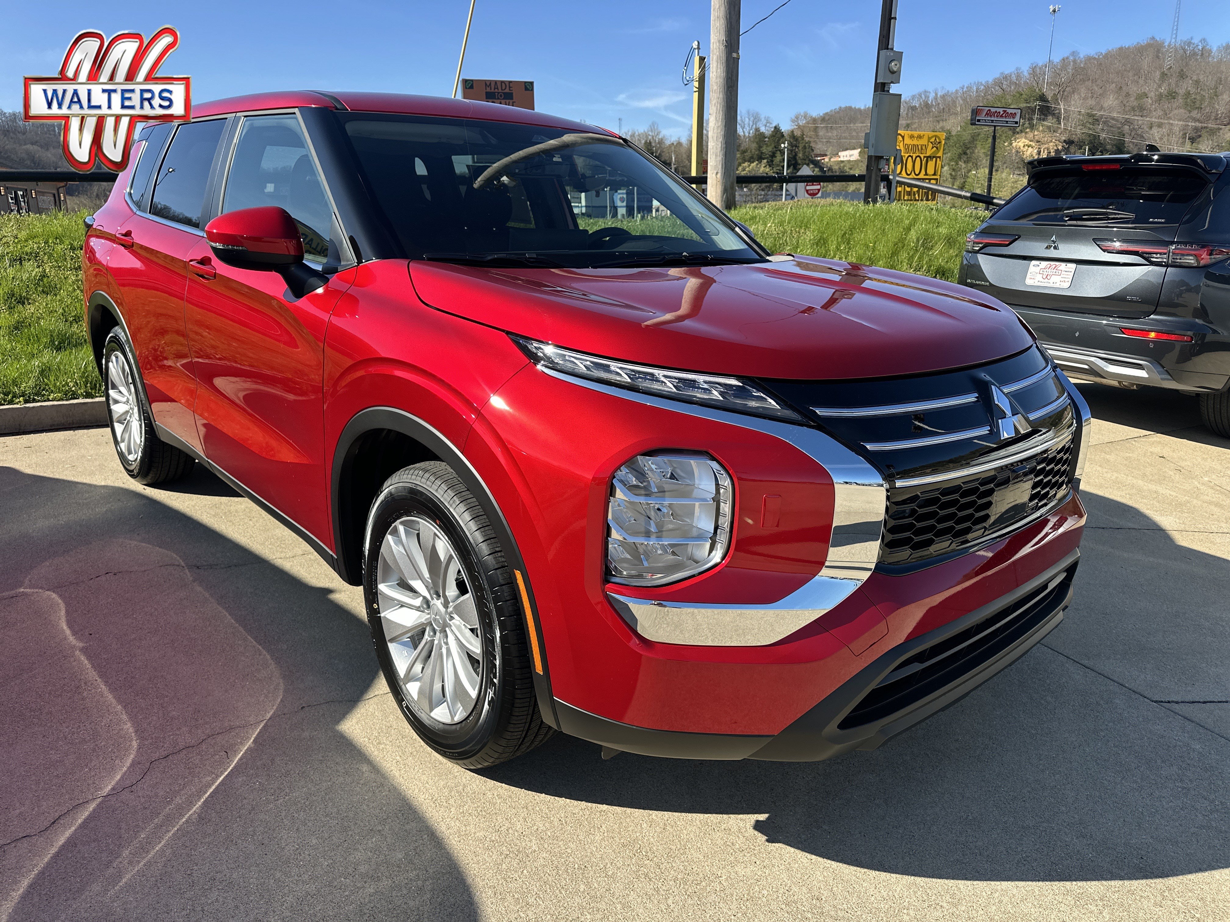 New 2026 Mitsubishi Outlander ES AWD/4WD image 1