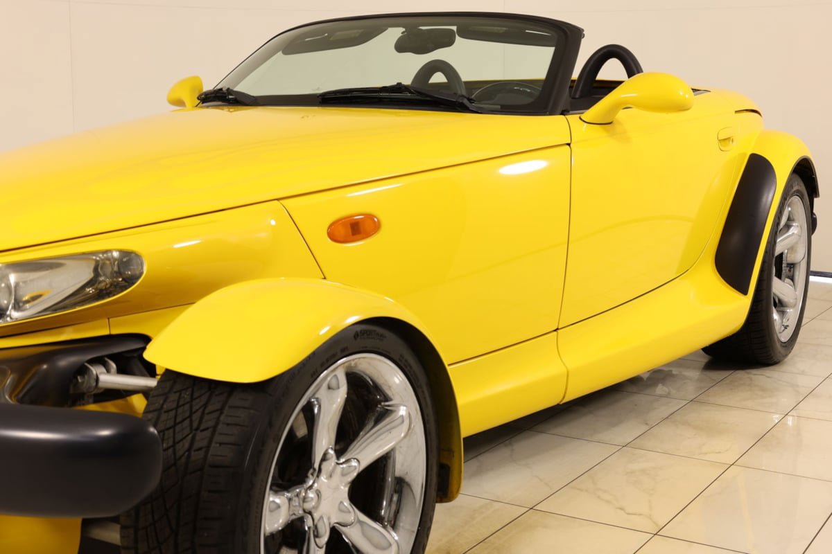 Used 2000 Plymouth Prowler RWD image 38