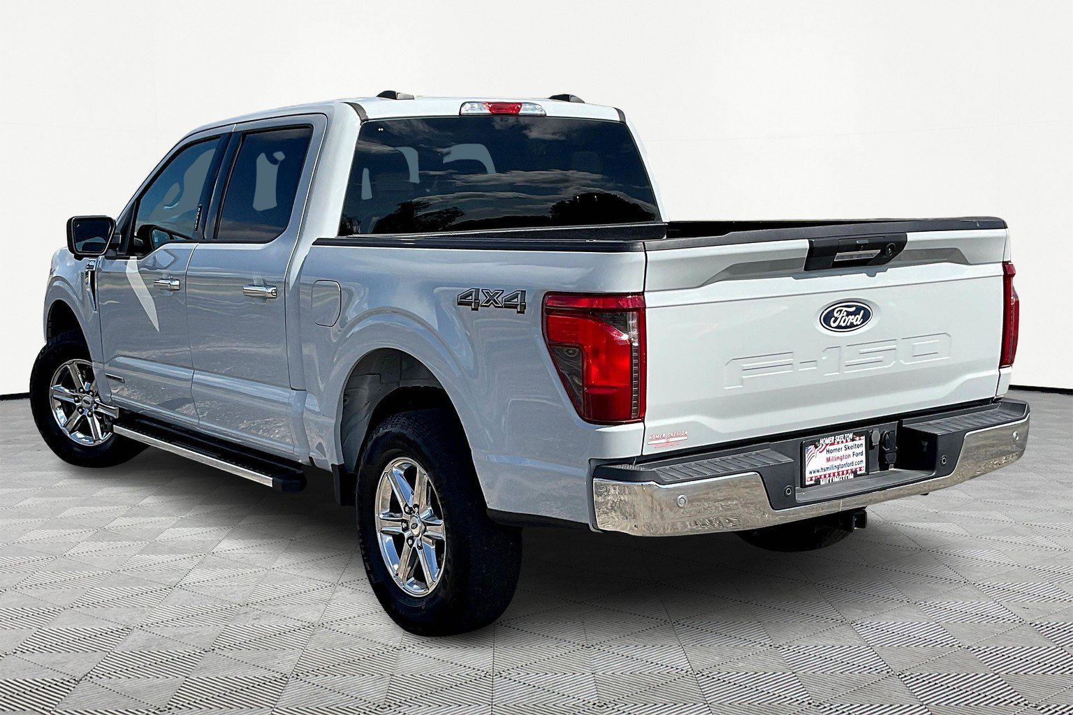 Used 2024 Ford F150 XLT w/ Mobile Office Package image 10