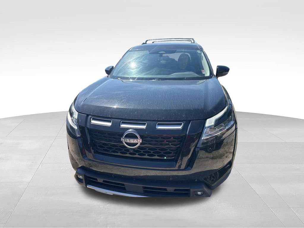 Used 2022 Nissan Pathfinder SL AWD/4WD image 3